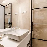 Palace 4*