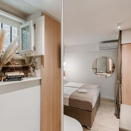 Palace Gostinjska kuća 4*