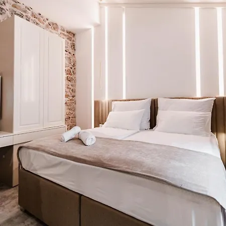 Gostinjska kuća Palace 4*